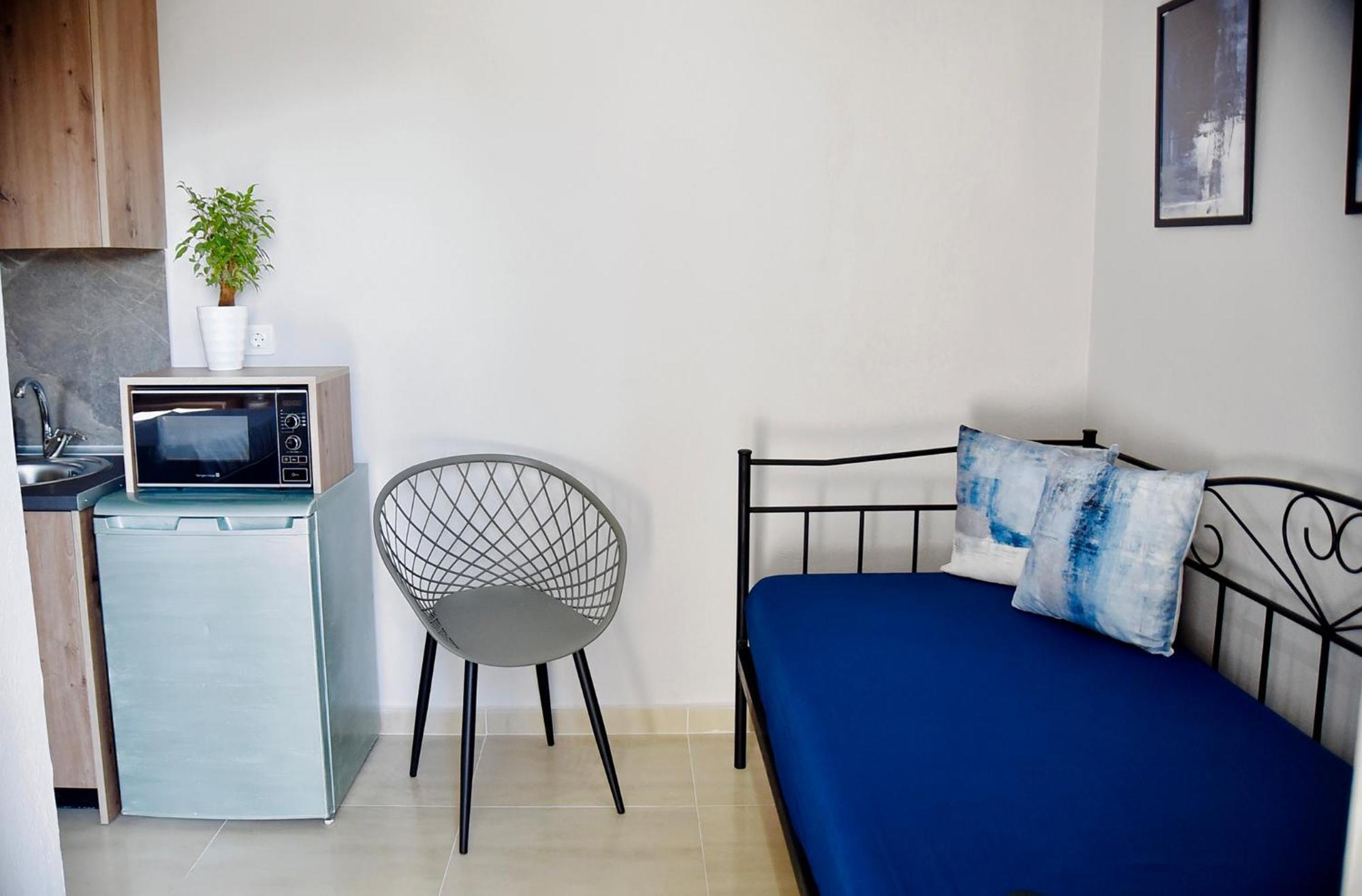 Room Nine 9 Beachfront Apartments Nea Kallikrateia Exterior photo